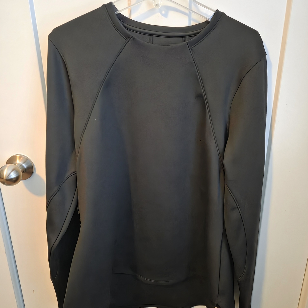 Under Armour Black Long Sleeve Sweatshirt